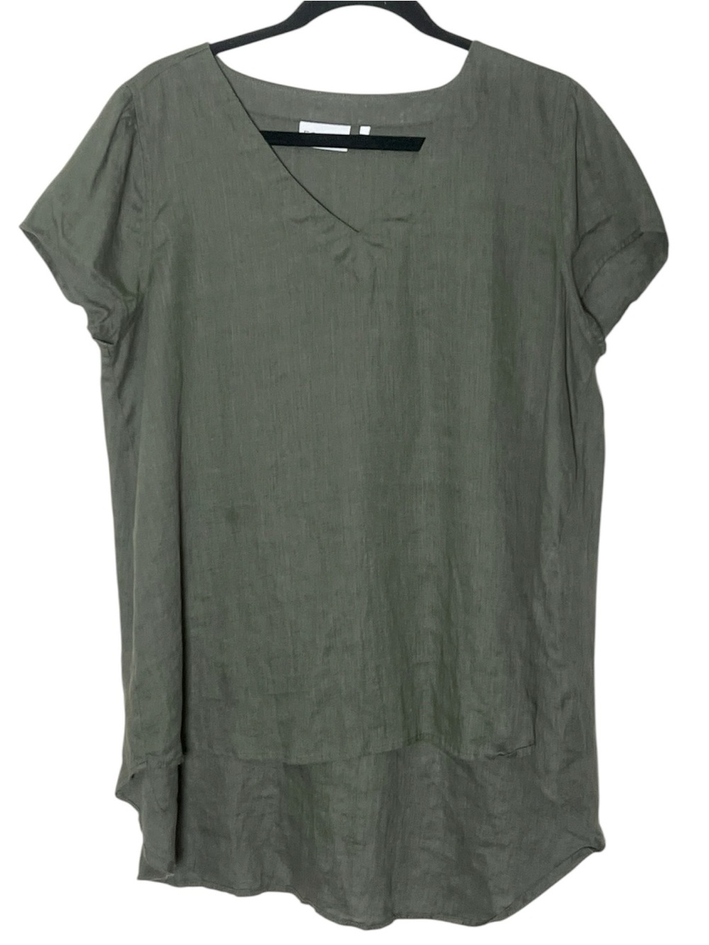 Foil olive green 100% linen V-neck hi/lo hem blouse size 8- flaw